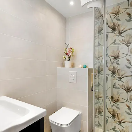 Les Oranges Five Stars Holidayhouse Nizza Esterno foto