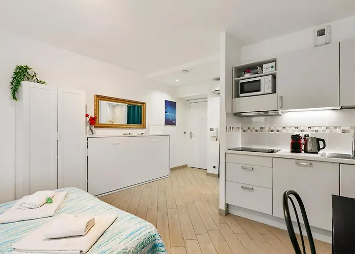 Les Oranges Five Stars Holidayhouse
